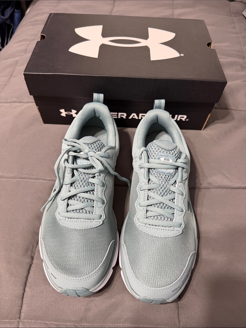 Under Armour Charged Assert 10. Size 10
